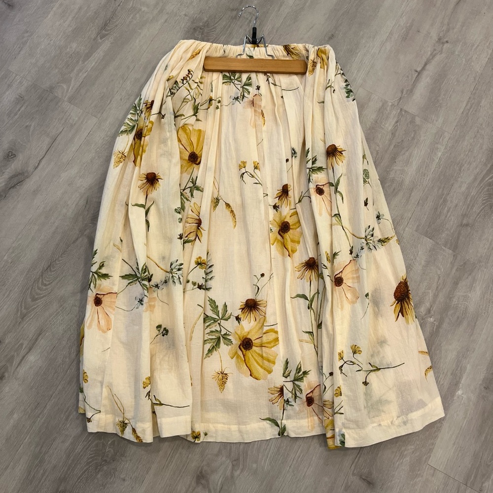 SOLD H&M Wildflower Meadow Floral Midi Skirt Size Small